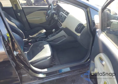 2015 Kia Rio Lx z USA, uszkodzony, nr VIN KNADM5A30F6451573